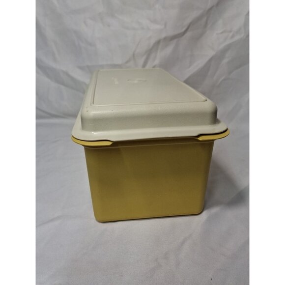 VTG Tupperware Rectangle Bread Box 171  with Lid Base 172 Harvest Gold Retro - Picture 3 of 9